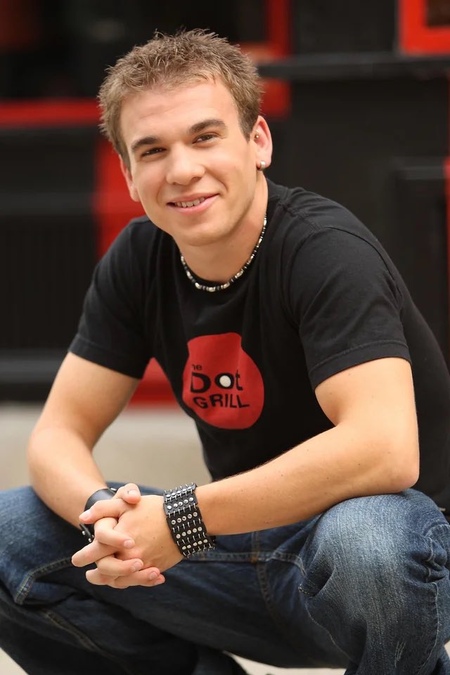 degrassichats's tweet photo. their type was literally “male species that their friend liked first” https://t.co/3t7A11BmNk