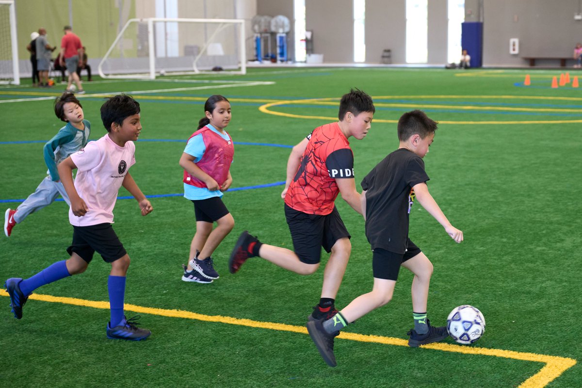 ComEdRecCenter's tweet photo. 🍂 Ready for Fall 2 Session? Registration opens 10/7 at 9:00am.

Our Fall 2 Session runs from October 19th through December 20th, packed with exciting classes for every age and skill level.

View our programs: https://t.co/y1iWitjfiZ https://t.co/8zsvLXEMex