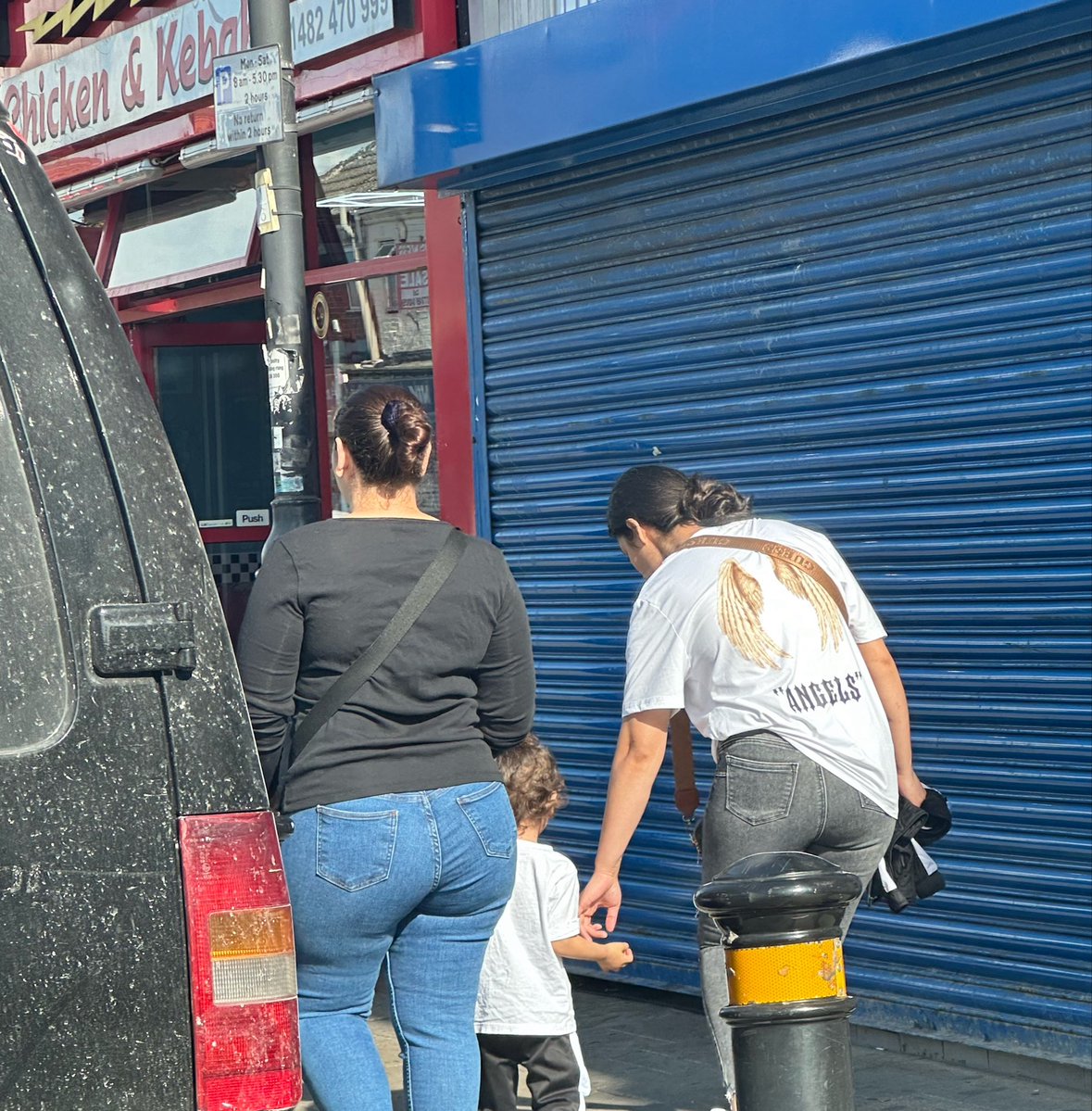 Aliniqa's tweet photo. Thick Romanian mummy in jeans with a fat tasty ass 😍🤤 https://t.co/eNcReYZKB5