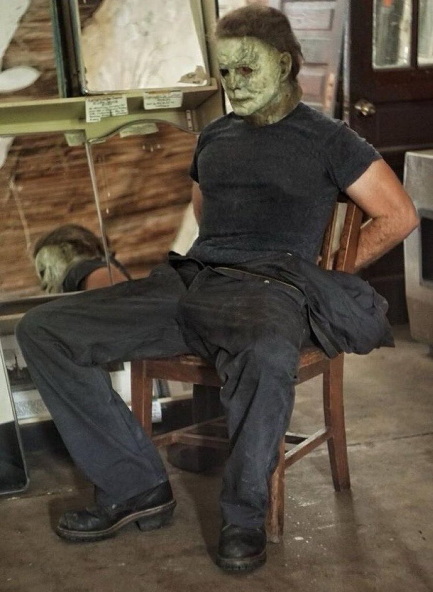 slasherhomo's tweet photo. gen z wants to have sex with michael myers https://t.co/iXuvSURoeA
