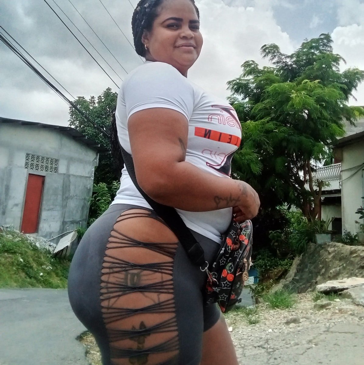 sistemacontrola's tweet photo. Panameña morena culona https://t.co/rYbjP1py4c