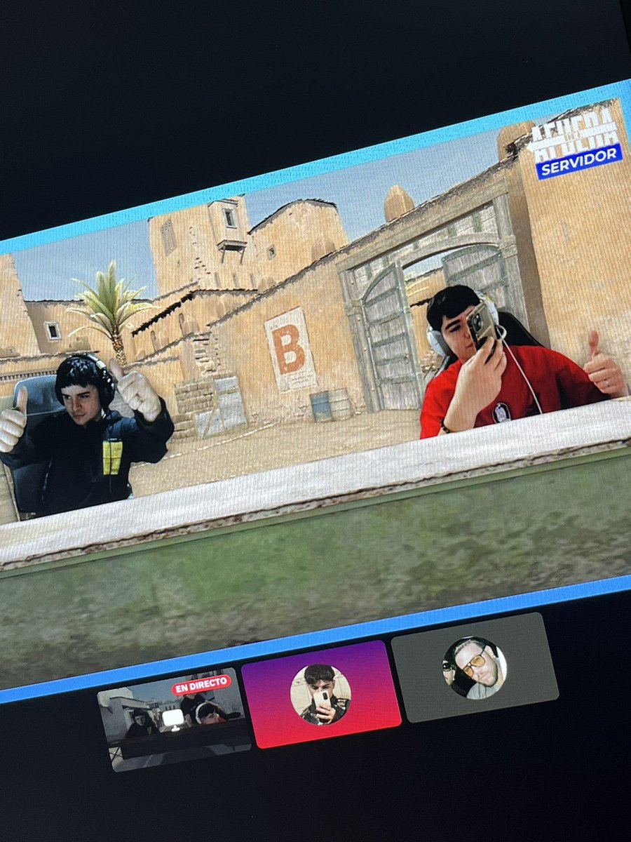 maxrisso04's tweet photo. Reportando desde el lugar de los hechos con @Noctalexz 😛😛 https://t.co/wFjReCre0F