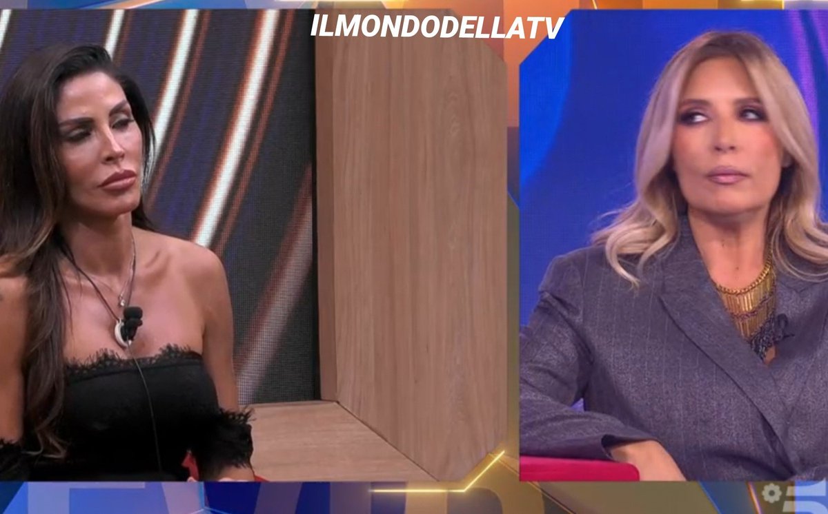 IlMondodellaTV's tweet photo. #Selvaggia: "#Guendalina diventi indifendibile quando sei così giudicante e pettegola. Stasera vedo la versione peggiore di te. Sai benissimo quanto sei diventata insinuante su #Moreno, che c'entrava la moglie?" 👏👏
#gfvip https://t.co/I0gQusiZtK