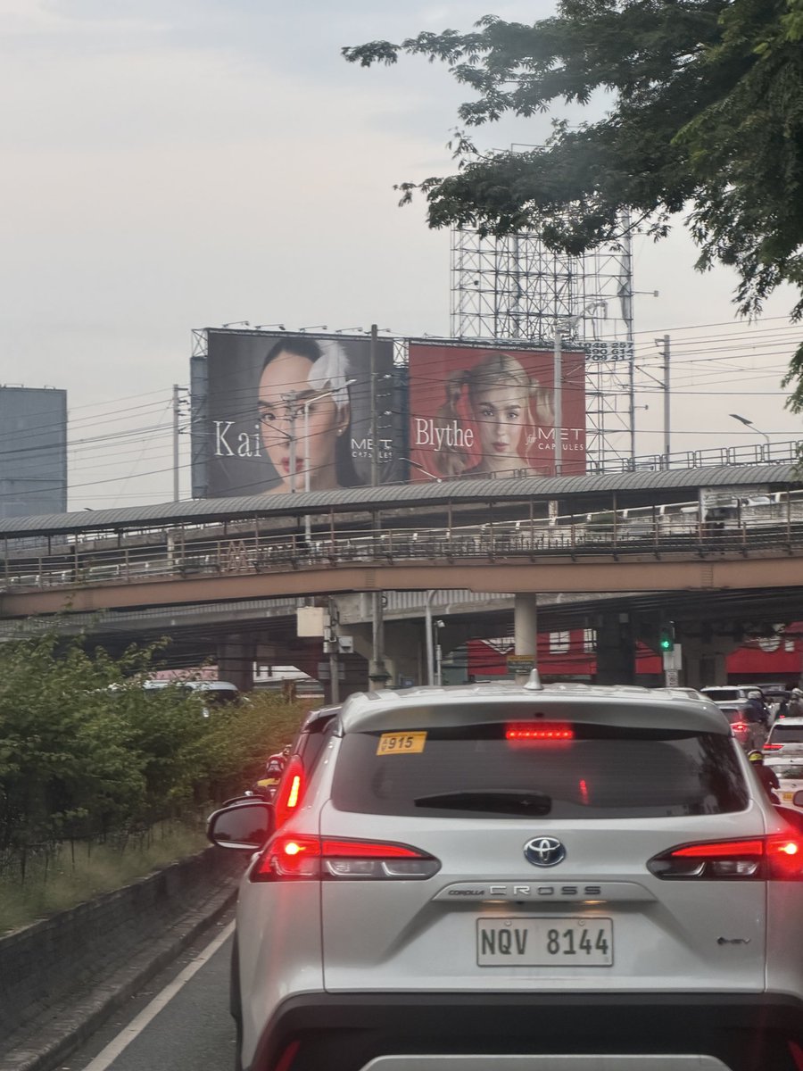 EckiGling's tweet photo. good morning naman love.. parang gusto ko tuloy mag u-turn sa kamuning para mapic ng maayos. https://t.co/UwQqiSr3oC