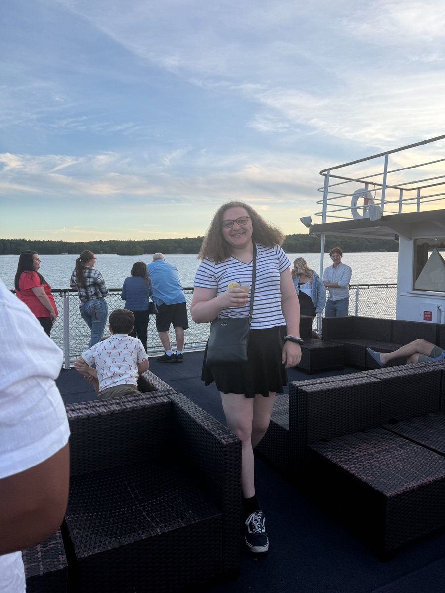 ReverbGames's tweet photo. Who needs AI when you have Nia (@VoxelBasics?)

She has a giga size brain when it comes to knowledge about video games and is key when it comes to researching the best ways to promote our clients 🫡 https://t.co/HgZdi5YYnC