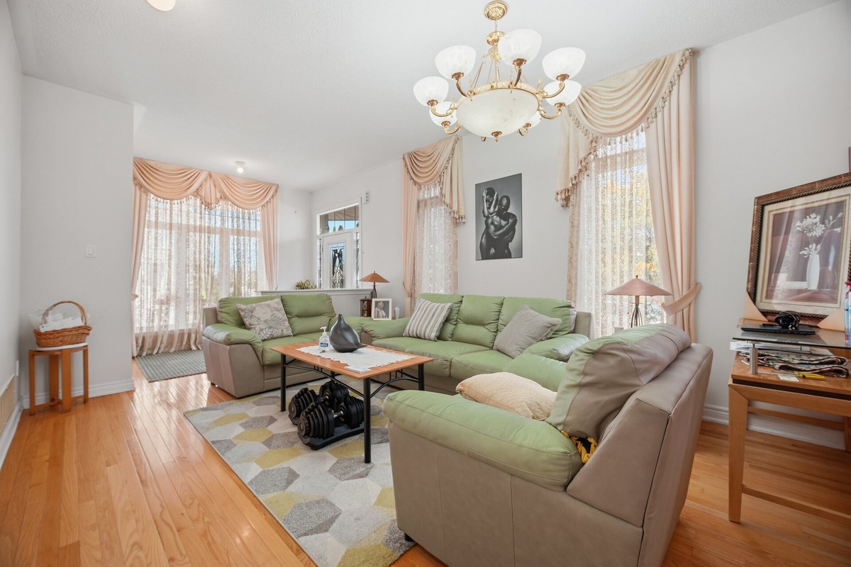 HarjitHarvey's tweet photo. JUST LISTED by Harjit & Harvey Group!
Click for details: https://t.co/Gyp2Qq0rnQ
#harjitharveygroup #harveysingh #vanshsaini #karandhami #wekeepyoufirst #remax #Bramptonrealestatemarket #Bramptonrealestate #yyz #Brampton #fletcherswest #sandringhamwellington #65connolly https://t.co/tqsxpMinUz