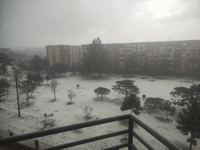lylyflower2007's tweet photo. Bogotá

am/pm https://t.co/syJbWp6yma