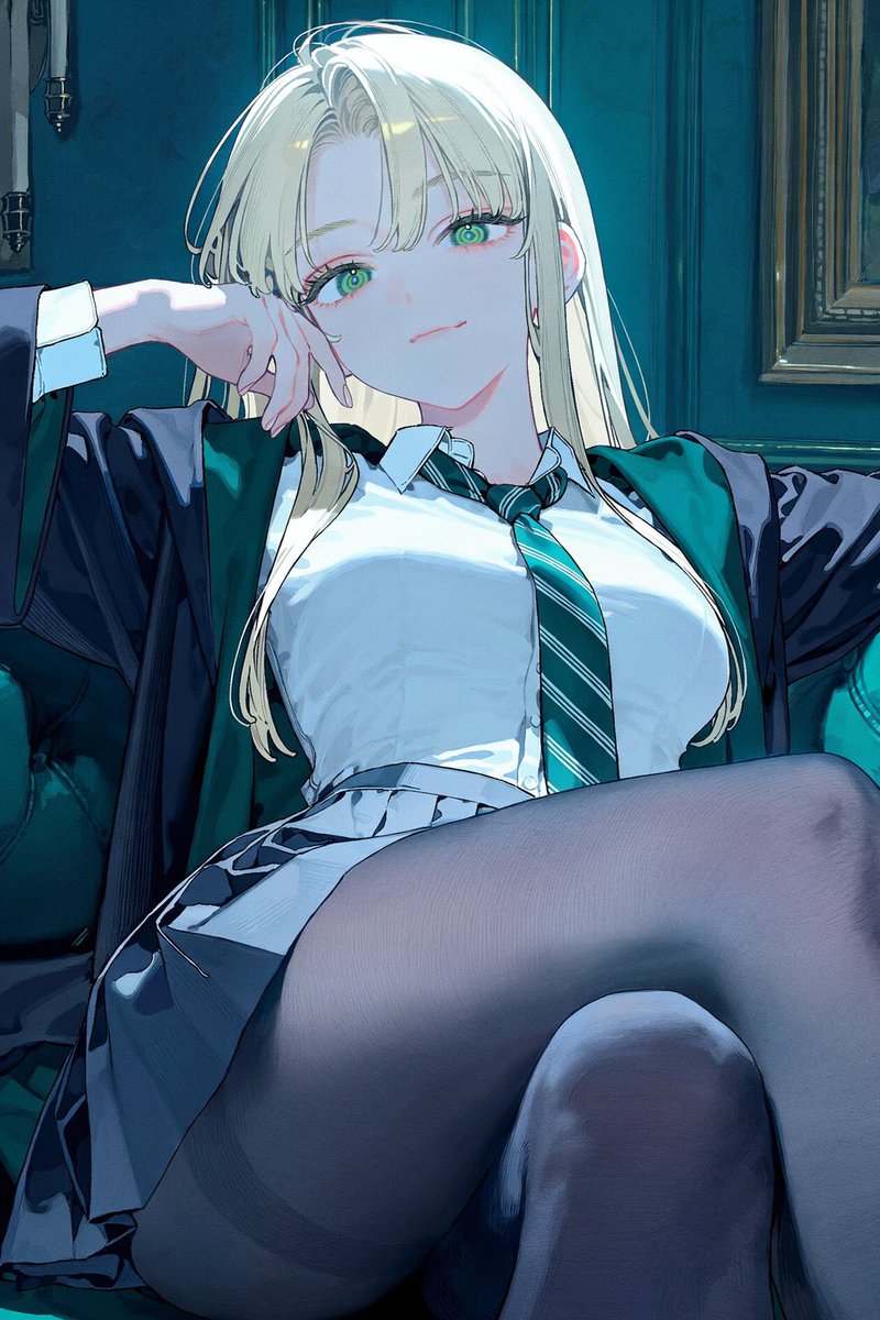 SweeperSuper's tweet photo. @TheocratMonarch I would convert for her. https://t.co/hOImeNT3Wy