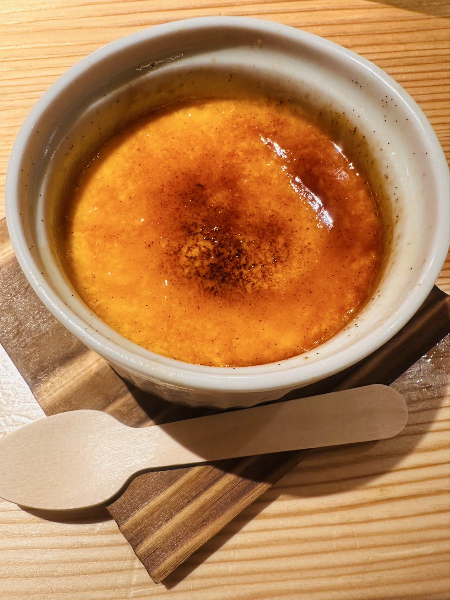 shizkan15's tweet photo. やってみたかったこと。
一人居酒屋。
お酒も飲まず、どう注文したらいいのか分からない未知の世界。
体験したい自分に正直に勇気を持って入店。
目の前で見れる炎🔥、食べ物のエネルギーも濃ゆく身体に染み込む。賑やかで、祭りの感覚。

#光世先生
#経験値
#宮崎地鶏専門TORA鶏YA https://t.co/GckZMJnKxS