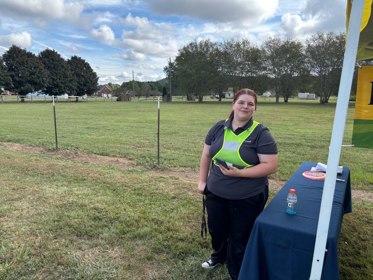 sccboe's tweet photo. Project SEARCH interns Brody (MHS), Kenneth (MHS) &amp; Savannah (AHS), with Ms. Hammonds, volunteered at the 3rd Annual St. Clair County Fair, greeting guests &amp; guiding them to parking! Thank you for giving back! 🎡 
#EquipEnrichEncourage | #StClairCountySchools https://t.co/IDEyY5kFYt
