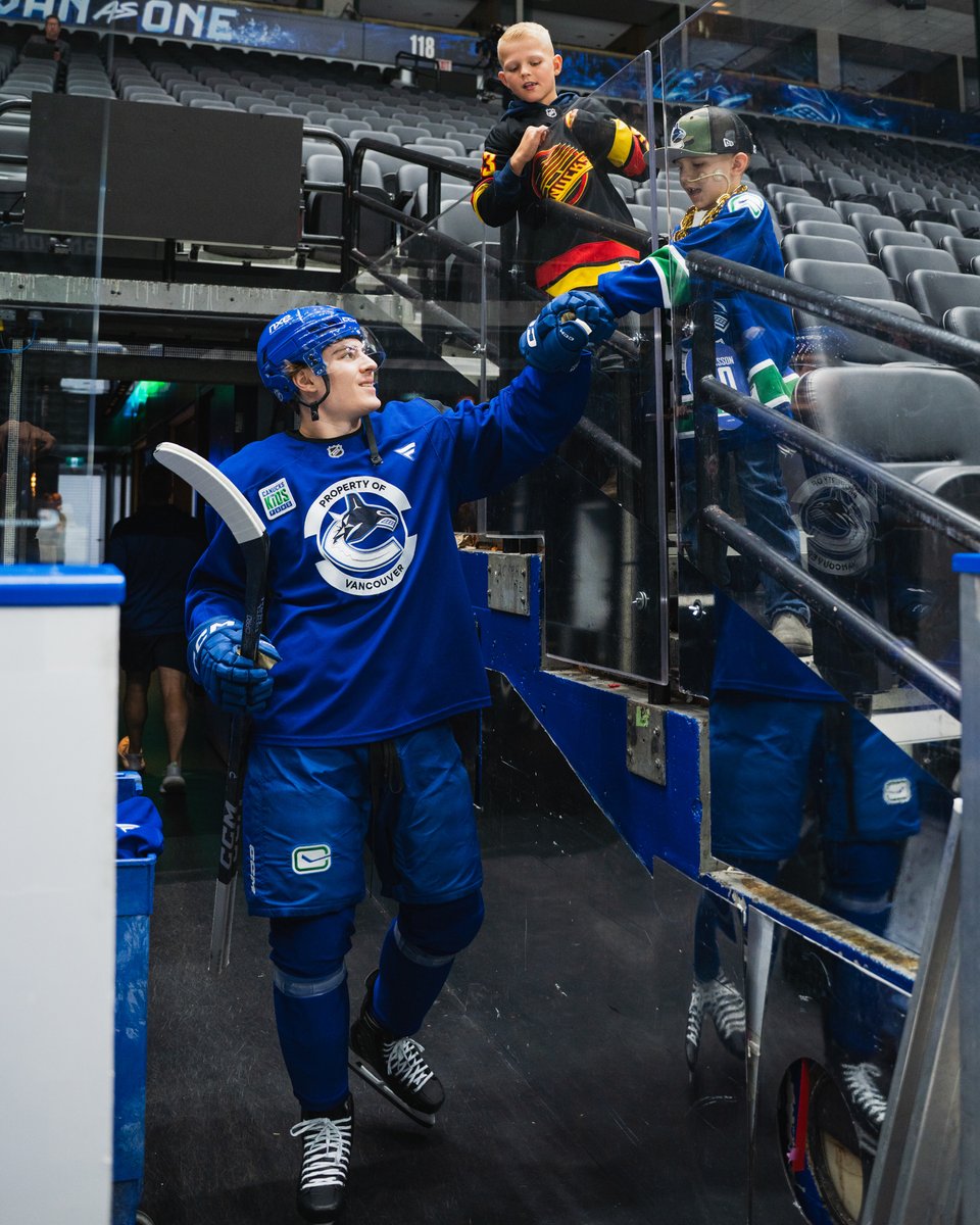 Canucks's tweet photo. We were so happy to celebrate Kane at our home opener!

After some tough battles, this 6-year-old warrior has completed his radiation treatments. He started the day meeting his heroes at morning skate and ended it cheering on the #Canucks. Was a pleasure to have you, Kane. 🙌 https://t.co/NgR4WXGApP