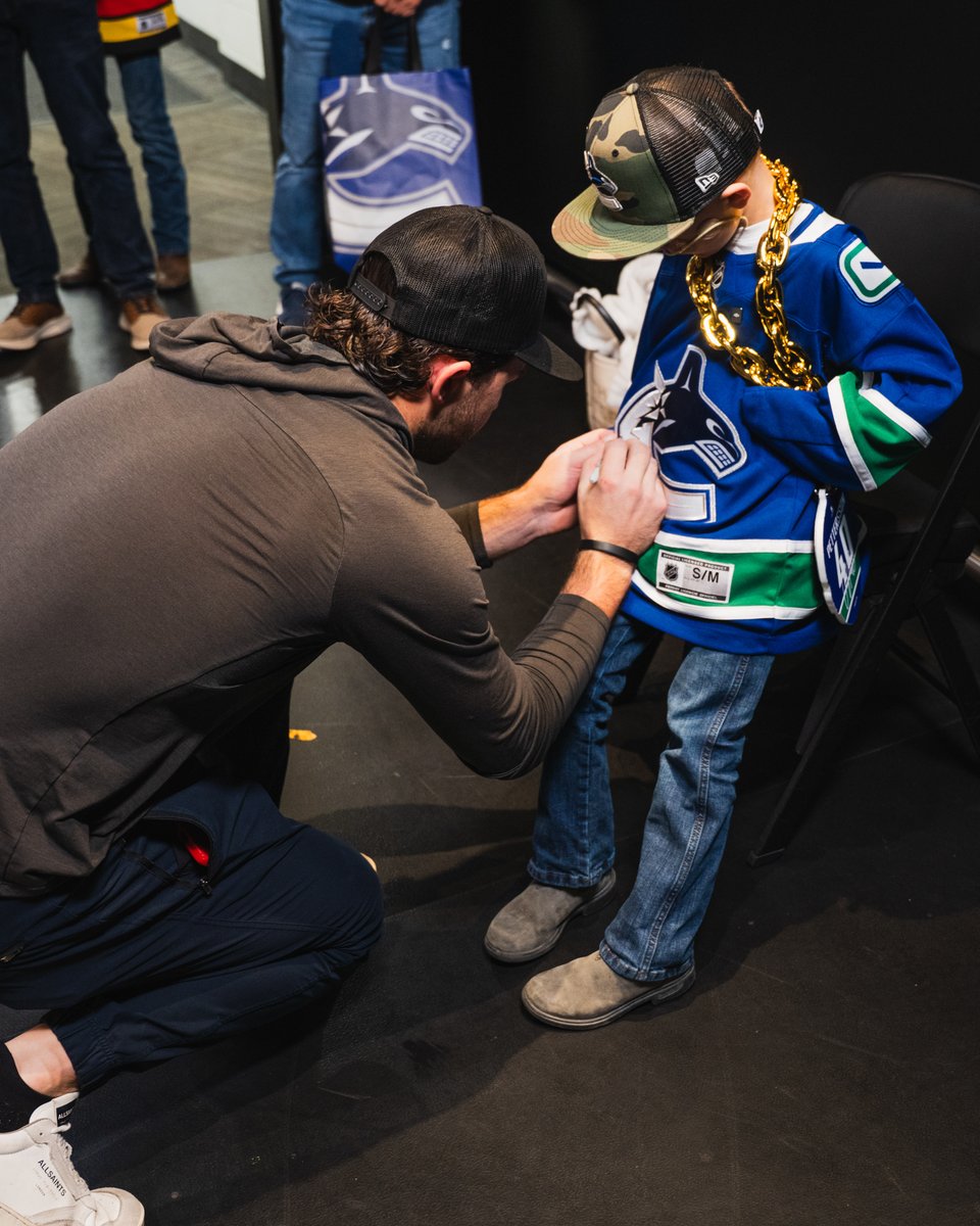 Canucks's tweet photo. We were so happy to celebrate Kane at our home opener!

After some tough battles, this 6-year-old warrior has completed his radiation treatments. He started the day meeting his heroes at morning skate and ended it cheering on the #Canucks. Was a pleasure to have you, Kane. 🙌 https://t.co/NgR4WXGApP