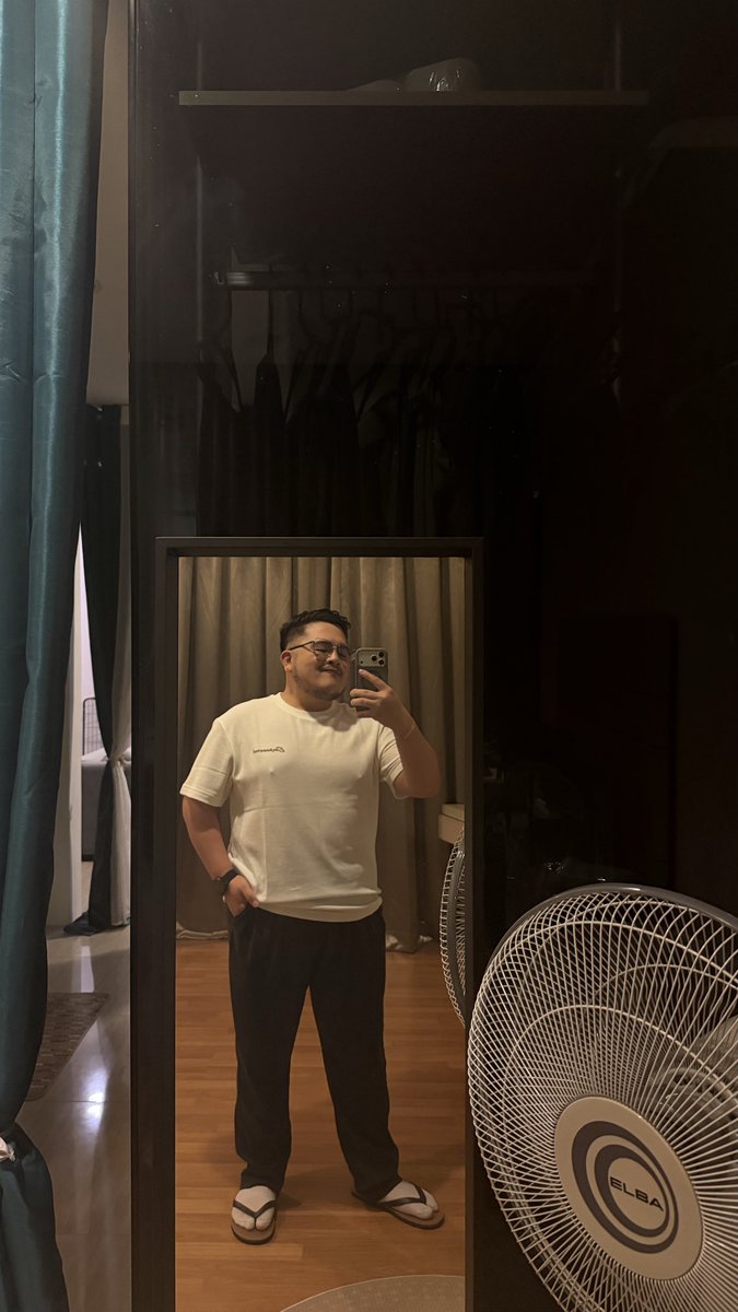 titoofmalaysia's tweet photo. Keeping it simple today.
White tee, quiet mood, work mode. 🤍

#fyp #virals #TitoOfMalaysia #blessed #grateful https://t.co/AlsBlzB4Oc