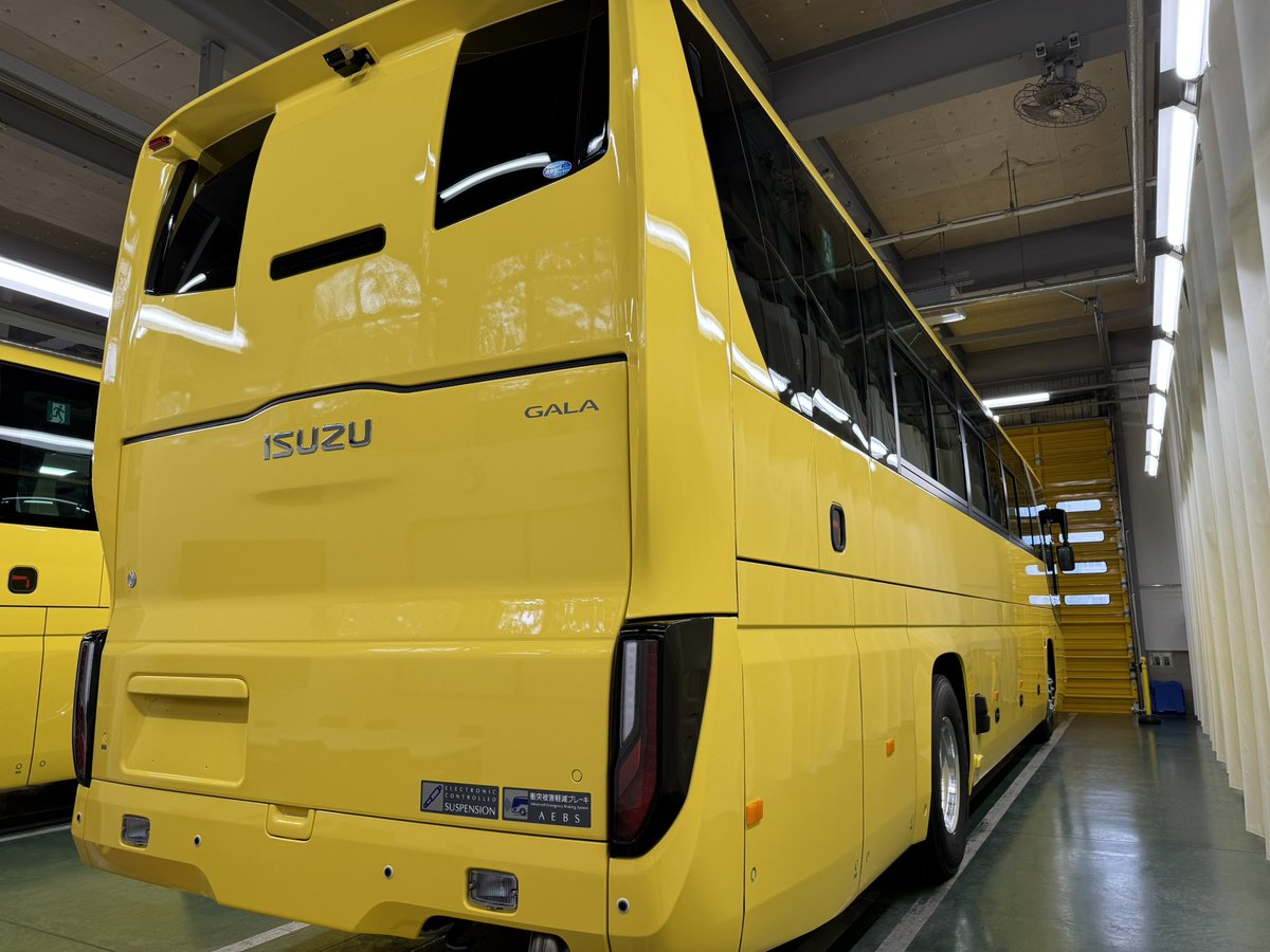 ckbus_group's tweet photo. ＼Goood Morning🌤️🚍🫧／

昨日はX担にとって
とっても貴重で濃い一日でした🥺✨

平社員が同行させていただけるだけでもすごいこと

なのに！

もっとすごいことが起こってました🚍🚍

当社YouTubeをお楽しみに♪
（社長がんばってください😆）

#貸切バス #新型セレガーラ #ジェイバス小松 https://t.co/umlw0jgydu
