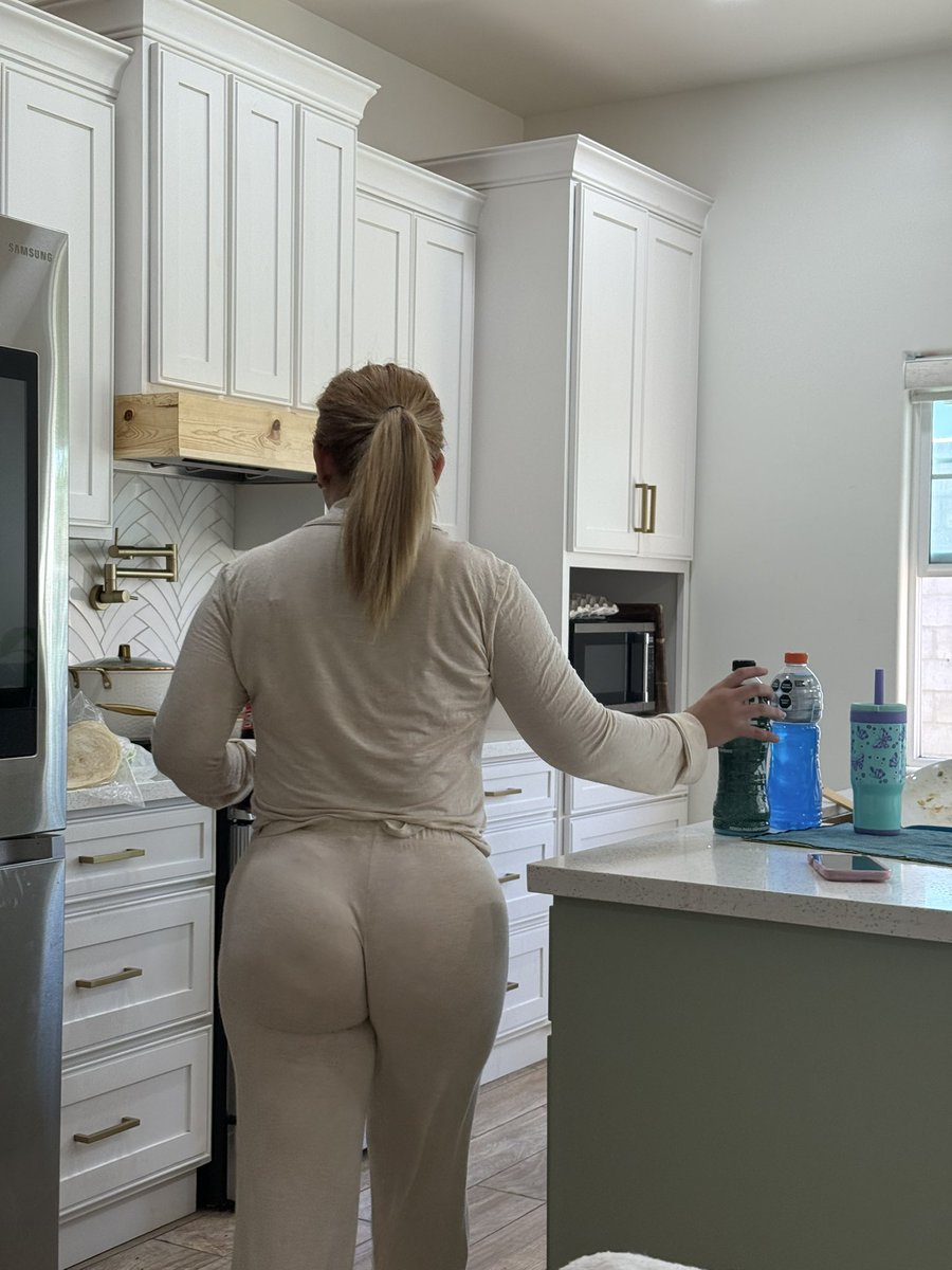 imdaisyrod's tweet photo. Do you like my pijama https://t.co/oXD8kN01wI