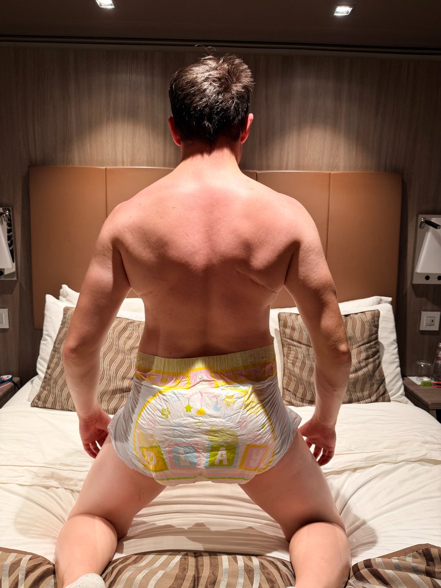 DiaperSpanish's tweet photo. Even though it might not look like it, I'm just a baby.

Complete pack in: https://t.co/VcOjEcWo3L

#dlboy #dlgay #abdl https://t.co/2LSddroUlE