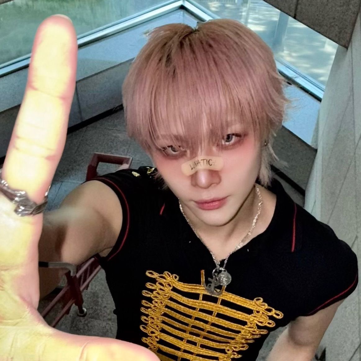 tricezcorteam's tweet photo. this or that? 
(nicholas pink or black hair) https://t.co/hf6Iyj5HTr
