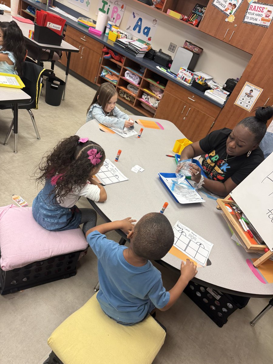 KWilliamsDLD's tweet photo. Instructional excellence is visible when teachers are engaged, students are actively learning, and feedback moves learning forward. #LetsgetthisAbyMay
#MovingForwardwithPurpose @Jenkins_Jaguars https://t.co/H7qIbsage7