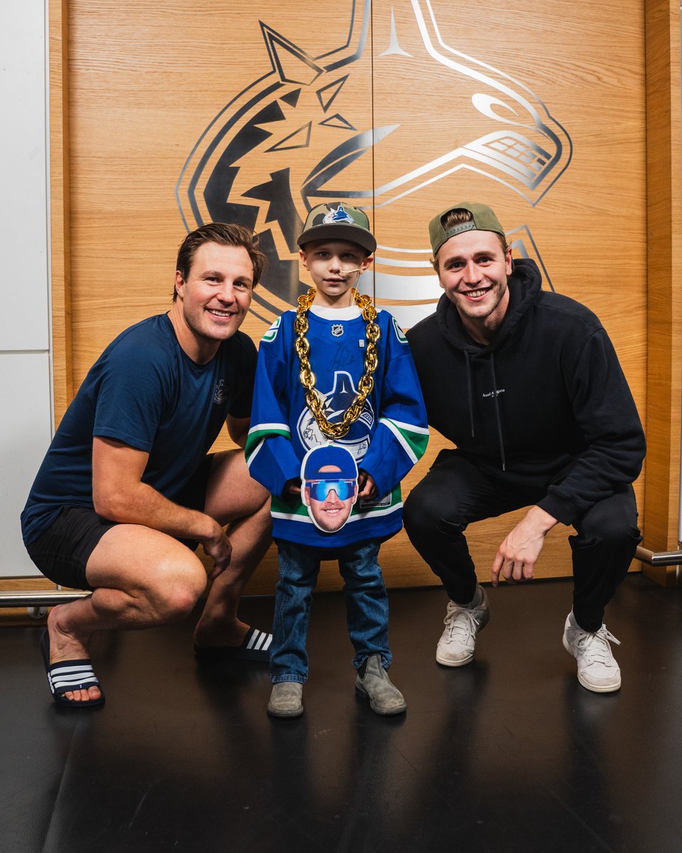 Canucksforkids's tweet photo. We were so happy to celebrate Kane at our home opener!

After some tough battles, this 6-year-old warrior has completed his radiation treatments. He started the day meeting his heroes at morning skate and ended it cheering on the #Canucks. Was a pleasure to have you, Kane. 🙌 https://t.co/N0jtqntrbu