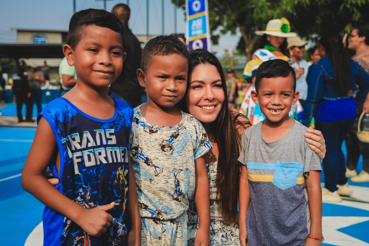 taticoronelf's tweet photo. Hoy entregamos el Parque Carlos Julio Arosemena en Pascuales. Este parque forma parte de los 5 espacios renovados que estamos entregando durante este mes de octubre💙

Nos vemos mañana para la entrega del siguiente 😉 https://t.co/A4J79vt4oP