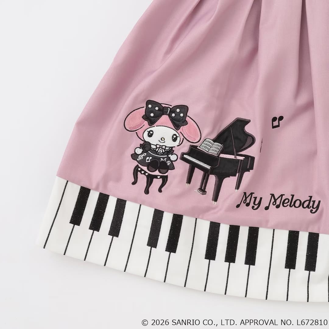 sanriodaily's tweet photo. pianist my melo dress 💫 https://t.co/RTWnapJrb7