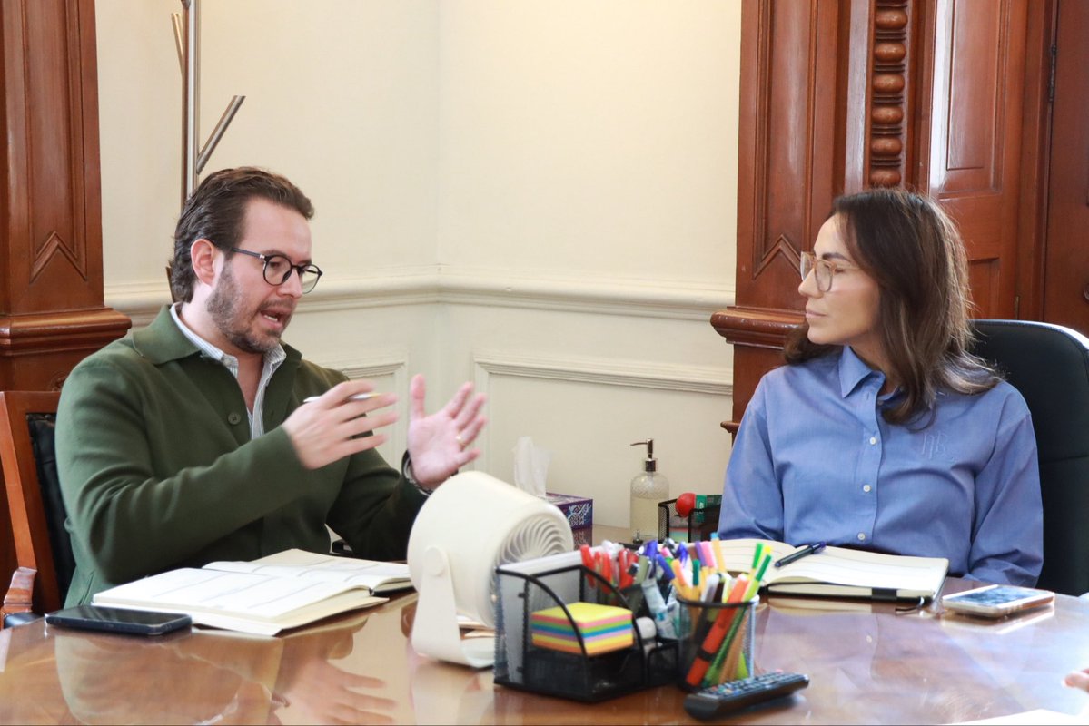 msilvaruiz's tweet photo. Desde la @sindicaturampue iniciamos la semana con una reunión de propuestas, diálogo y compromiso colectivo para seguir construyendo soluciones que sumen a nuestra ciudad. 💚

#Puebla #TrabajoEnEnquipo #GobiernoDeLaCiudad https://t.co/6JZ8d4IcT2