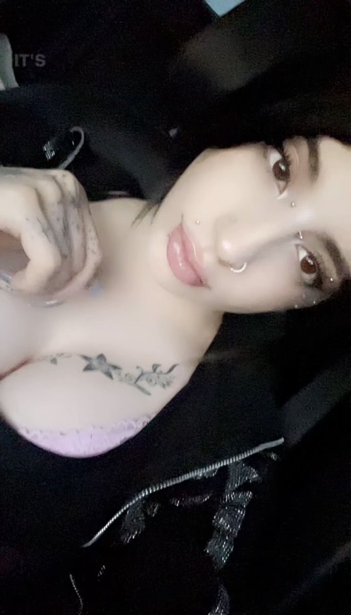 YummXaeveah's tweet photo. Lmk meets in the Fe rn!!!!
#santafe #abq #sf #albuquerque #505freaks #meets #meet #slut #goth #emo #links #link #ome #ometv #emogoth #urmom https://t.co/xPrlLQ4L5M