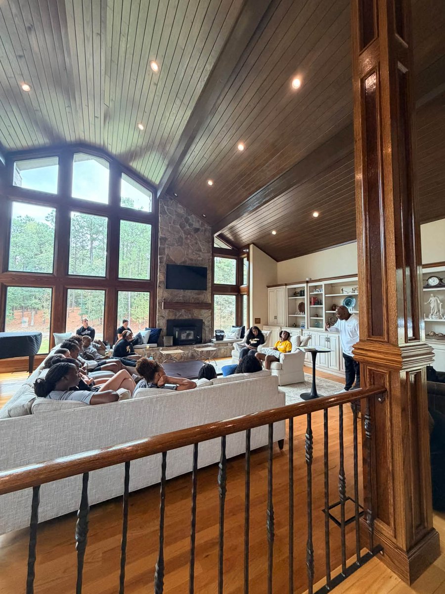 spotesfca's tweet photo. FCA would like to thank Southern Miss Lady Eagle Head Coach Missy Bilderback and her awesome staff for inviting us to their team retreat this past weekend. 
What a wonderful group of young people and coaches who have great hopes and expectations for the 2026-27 basketball season! Gone be good! 
Thank you, thank you for the invite. We had a blast!
#piecesofapuzzle
#scratchinbacks
#manypartsbutonebody