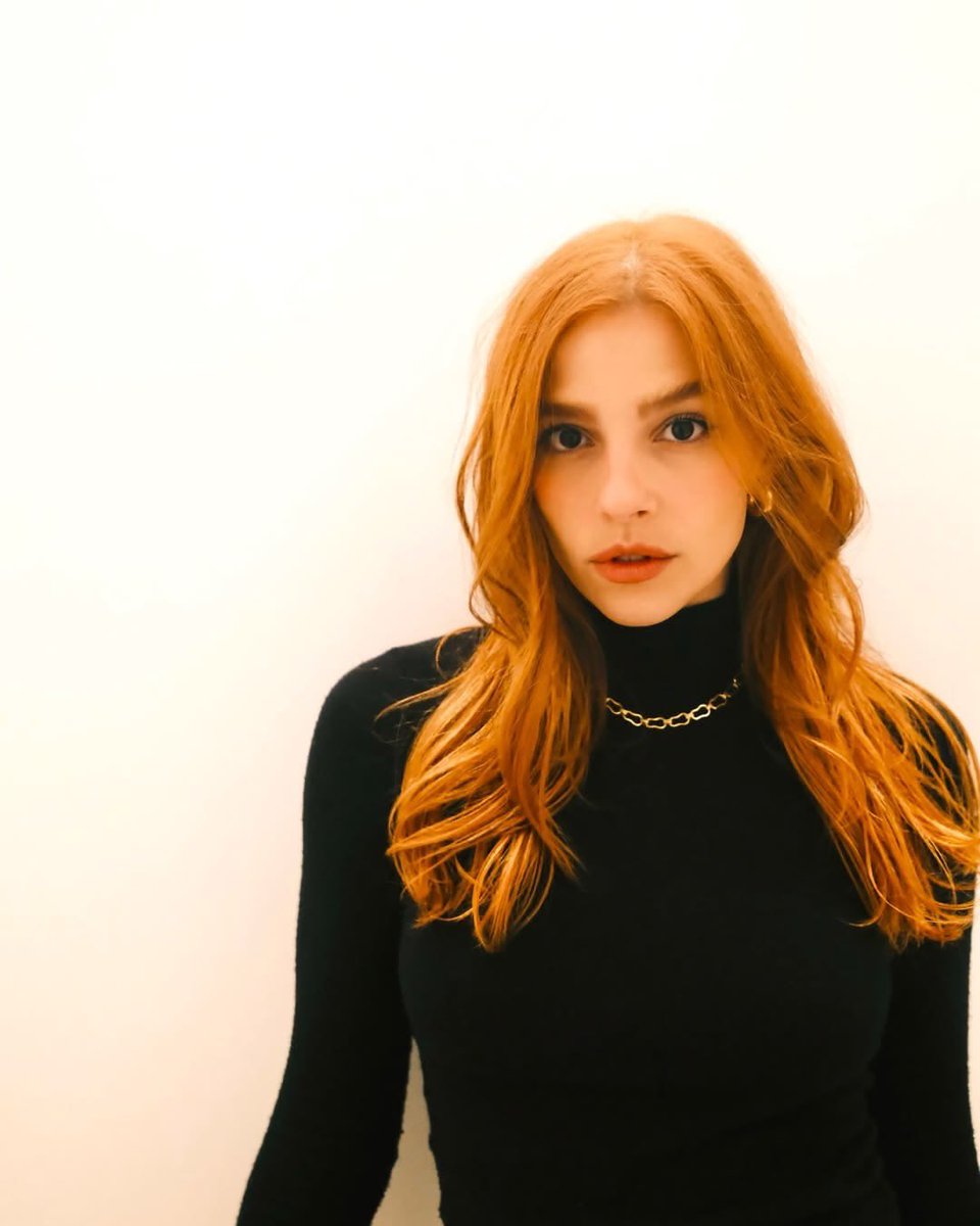 oneofsixem's tweet photo. Mirella ruiva ou morena ? https://t.co/rFatd2N2cx