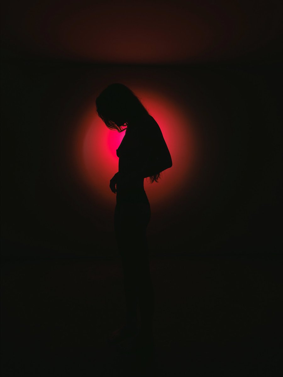 ariasecretxo's tweet photo. sexy silhouettes 💋💋 #modeling #nudephotography #lighting https://t.co/w14D2g0dJ2
