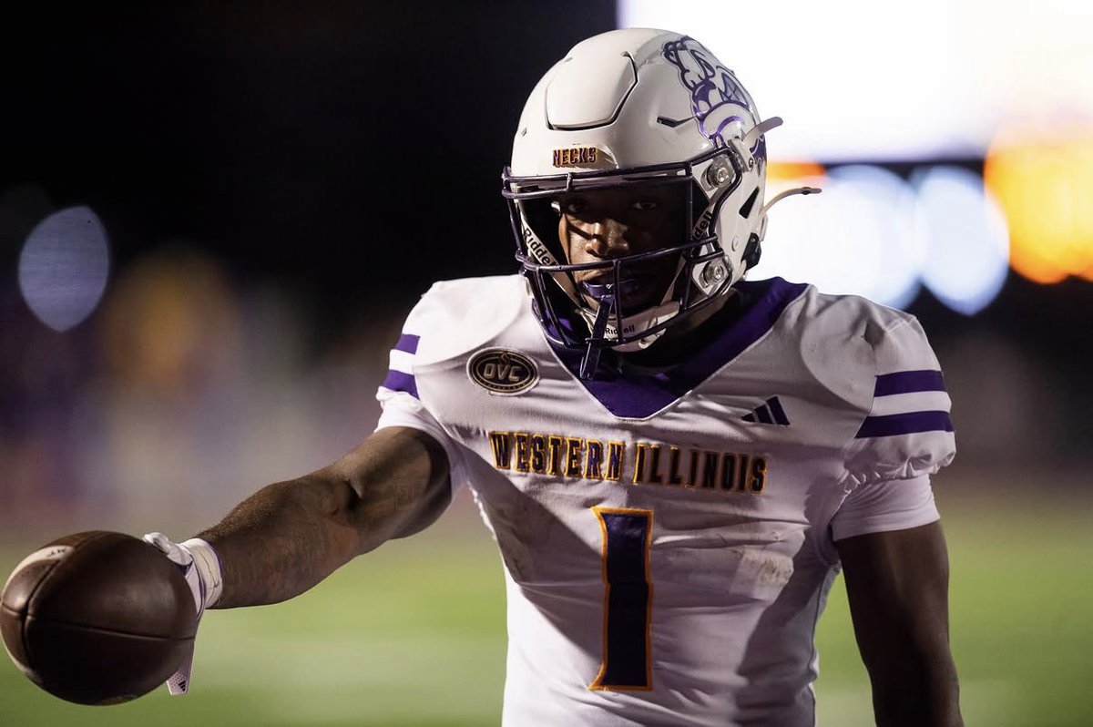 jekyven's tweet photo. Blessed to receive my first Division 1 offer from Western Illinois University! 🐍🏈

After a great visit to Western Illinois and a great conversation with Coach @KreczmerWIU , I’m extremely grateful for this opportunity and thankful to the entire coaching staff for believing in me.

God is good! 🙏🏾

#AGTG #D1 #Recruiting

@byronhsad @CoachJoeDavis @CoachBWilson @CoachJCaraway @CoachWalkerIV @Coach_CBonner @Coach__AT @CoachBoundsWIU @SeanConsidine37 @PrepRedzoneIL @PrepRedzone @sixstarfootball @mwfbrecruiting @EDGYTIM @scottybscout @ScottLeberWTVO