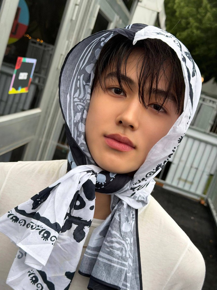 sseonghyeonz's tweet photo. Even after everything was over, I could still feel the excitement lingering. My body might be tired, but my mind is still replaying the moments from today and remembering how loud and passionate you were. https://t.co/BtuAcb5NyF