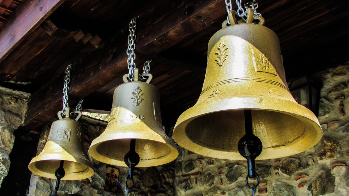 howlinghowler_'s tweet photo. Every time the church bell swings 
Hell suffers death's thousand stings https://t.co/XpcH3OzWiv