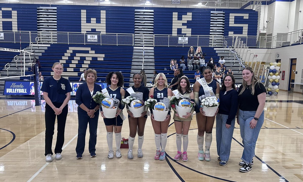 DCHS_Athletics's tweet photo. 2026 Volleyball Senior Night
#HawkPride https://t.co/z1FHQYtMVR