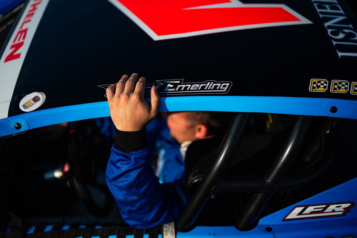 PatrickEmerling's tweet photo. Championship time. 

World Series weekend at @ThompsonSpdwy on tap. 

Three races, three days, including our attempt to seal the NASCAR Whelen Modified Tour 👑 in the USNEPower Energizer 1. https://t.co/P4X09iGlnG