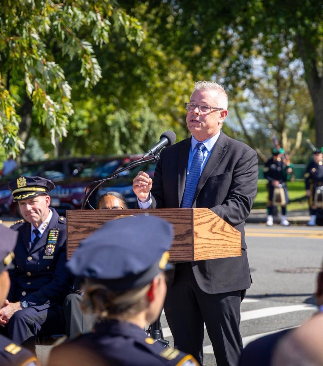 sbanypd's tweet photo. This past week was about remembering the lives behind the uniform and standing with the families who continue to carry their loss.

At the 4th Annual New York Blue R.O.S.E. Suicide Mass, members of the NYPD came together with families to honor officers lost to suicide — remembering them for how they lived, not how they died.

That same spirit of remembrance continued on Staten Island, where Police Officer Colin Patrick Rossiter was honored with the co-naming of Police Officer Colin Patrick Rossiter Way. Colin’s father, retired NYPD Sergeant Keith Rossiter, joined family, friends and members of the Department in keeping his memory and legacy alive.

To every family affected by these losses, you remain part of our police family and you are not forgotten.