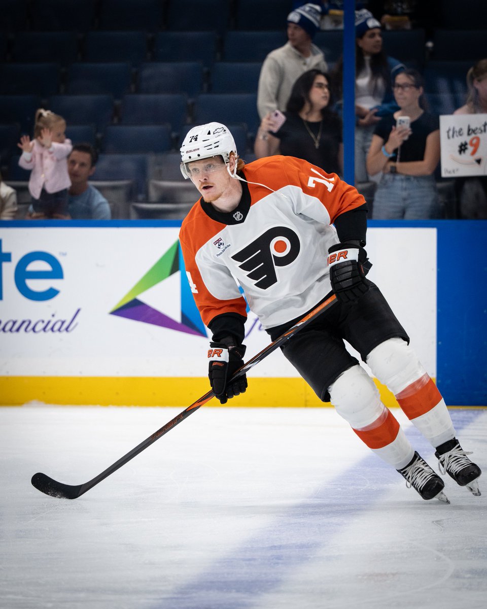 NHLFlyers's tweet photo. Be ready to strike.

📺: @NBCSPhilly
📻: @933WMMR

#PHIvsTBL | @PlanetFitness https://t.co/L3hdCi7RDz