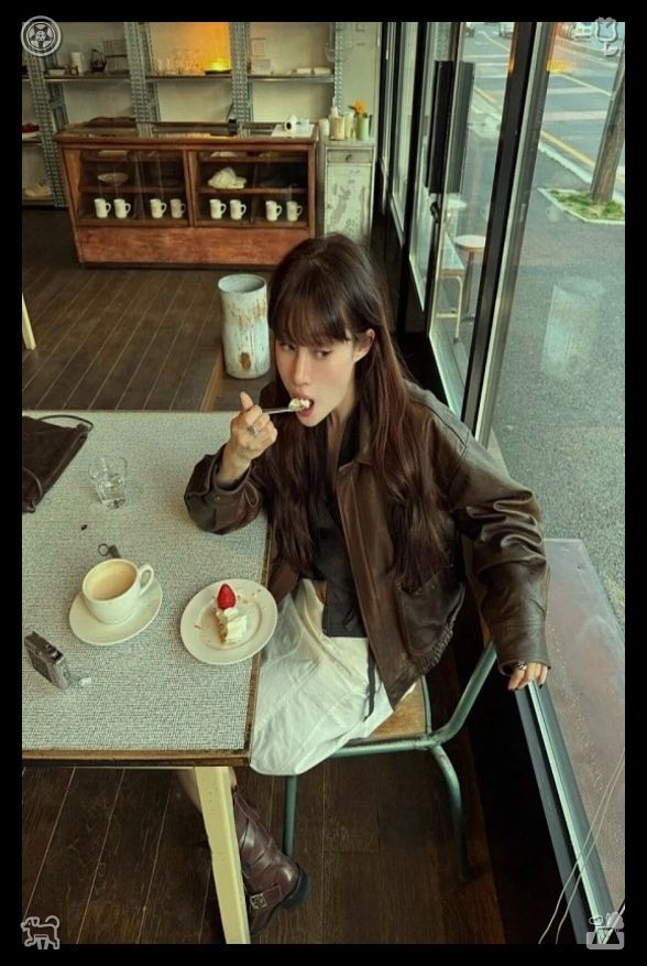 scottnpow's tweet photo. 🩹Apple picking at the dacha Made compoteBliss floats light through rainy indoor snack-and-film afternoons, joy wanders freely around us, born purely from your living loving presence beside me. https://t.co/S16otu5cXZ