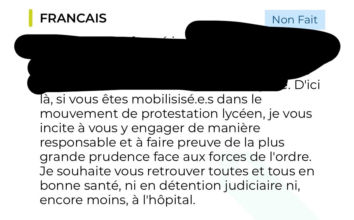 emma_ackrm's tweet photo. j’aime tellement cette prof ptdrrr j’espère la croiser demain https://t.co/9hN0UW0G4N