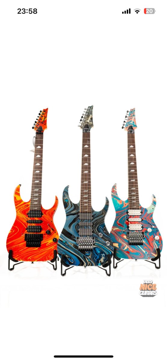 mcv_no_1kw's tweet photo. すごいものが出てます👀

Universe &amp; Passion And Warfare 25周年のUV77SVR / PSN / WFRも3本セット🎸🎸🎸

お値段500万オーバーです💸💸💸

こいつはすげえ😂 https://t.co/Wc38H8LZak