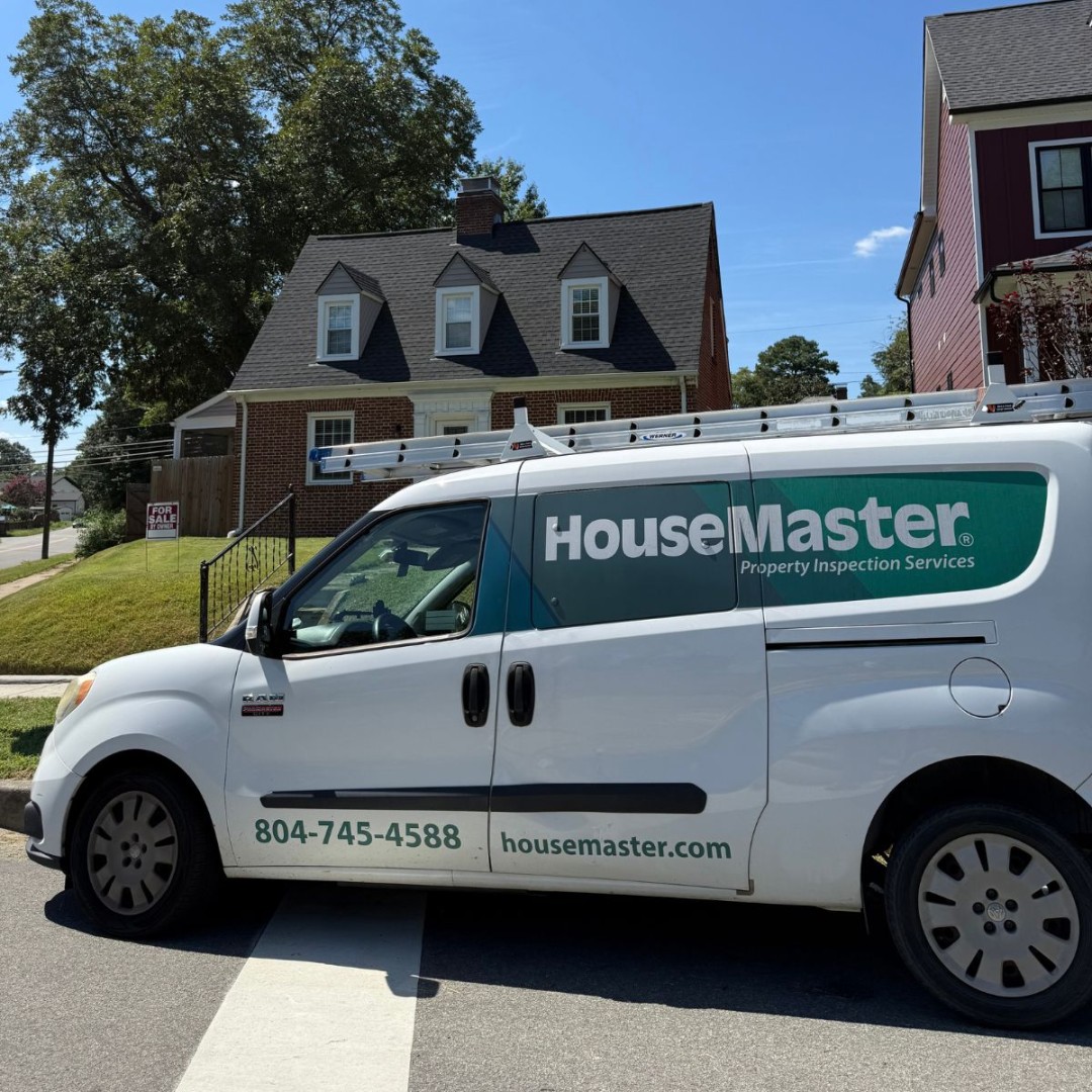 HouseMasterRich's tweet photo. 🍂 Buying a Richmond-area home this fall? A professional home inspection can help you better understand the property before winter arrives and make a more informed decision. 🏡��� #HouseMaster #RichmondVA #HomeInspection https://t.co/HlcEf6BAgZ