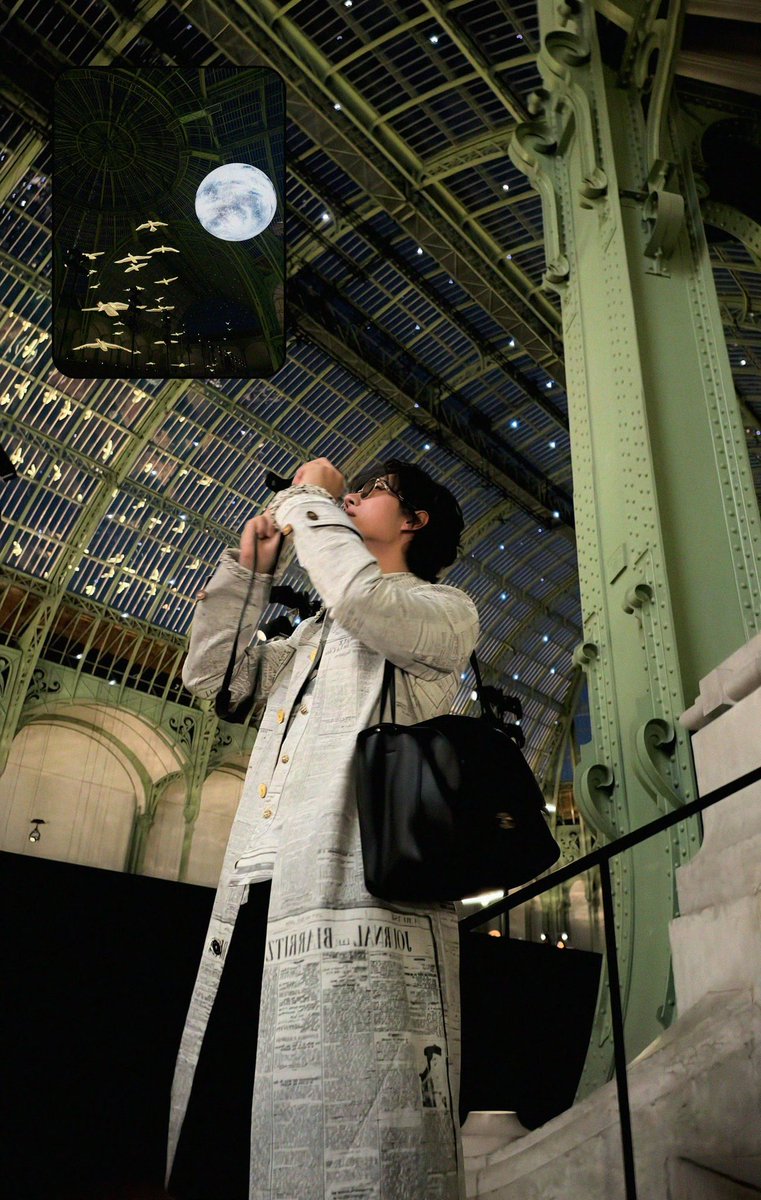 crazyprettyboys's tweet photo. เดินๆมาแล้วก็หยุดถ่ายรูปซะงั้น ฝีมือมุป๋อแน่ๆ เหมือนพระจันทร์อยู่นะ... อยู่ห่างแค่ไหนก็จะถ่ายรูปพระจันทร์ส่งให้เทอขานะ🤭 https://t.co/JQJOwU7apk