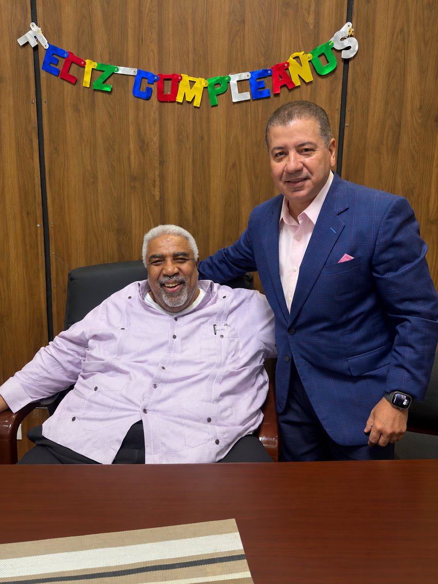 CesarAFernandz's tweet photo. ¡Feliz cumpleaños, Joséfran Peña Guaba! Gran ser humano, amigo y compañero leal y firme; gran pensador e incansable trabajador político. Es un honor contar con tu amistad. Que Dios te bendiga con salud y alegría. ¡Un muy, muy feliz cumpleaños! Un fuerte abrazo. https://t.co/vncEcpv1Cf