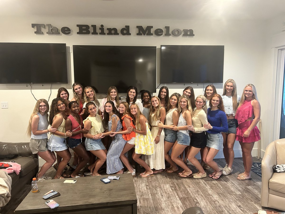 USJbruinsoccer's tweet photo. Bruins went to work over fall break. Great few days prep for the new season. Bruins host @halionssoccer in Region QF Thursday, 6pm.Thanks former Bruin coach @cleonardi76 &amp; daughter Lola, &amp; the beautiful campus of @orangebeach_soccer for their hospitality. Go Makos and Go Bruins! https://t.co/kHdbfDZcoS