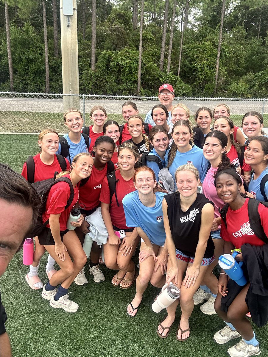 USJbruinsoccer's tweet photo. Bruins went to work over fall break. Great few days prep for the new season. Bruins host @halionssoccer in Region QF Thursday, 6pm.Thanks former Bruin coach @cleonardi76 &amp; daughter Lola, &amp; the beautiful campus of @orangebeach_soccer for their hospitality. Go Makos and Go Bruins! https://t.co/kHdbfDZcoS