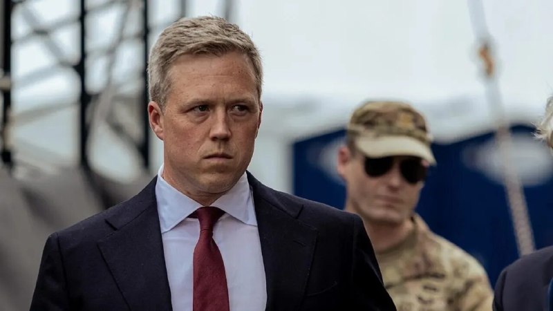 LetsArmUKR's tweet photo. A former US Army Secretary just admitted what we’ve been saying for years.

Dan Driscoll called it “humiliating” to watch Ukraine adapt to modern warfare faster than the Pentagon, with a fraction of the budget.

“It was painful to watch Ukraine adapt while the US moved much slower,” he said. “In a sense, it was humiliating to see how quickly a nation can change when it becomes necessary. ”

Ukraine didn’t outspend anyone. It outthought them.

That stings.