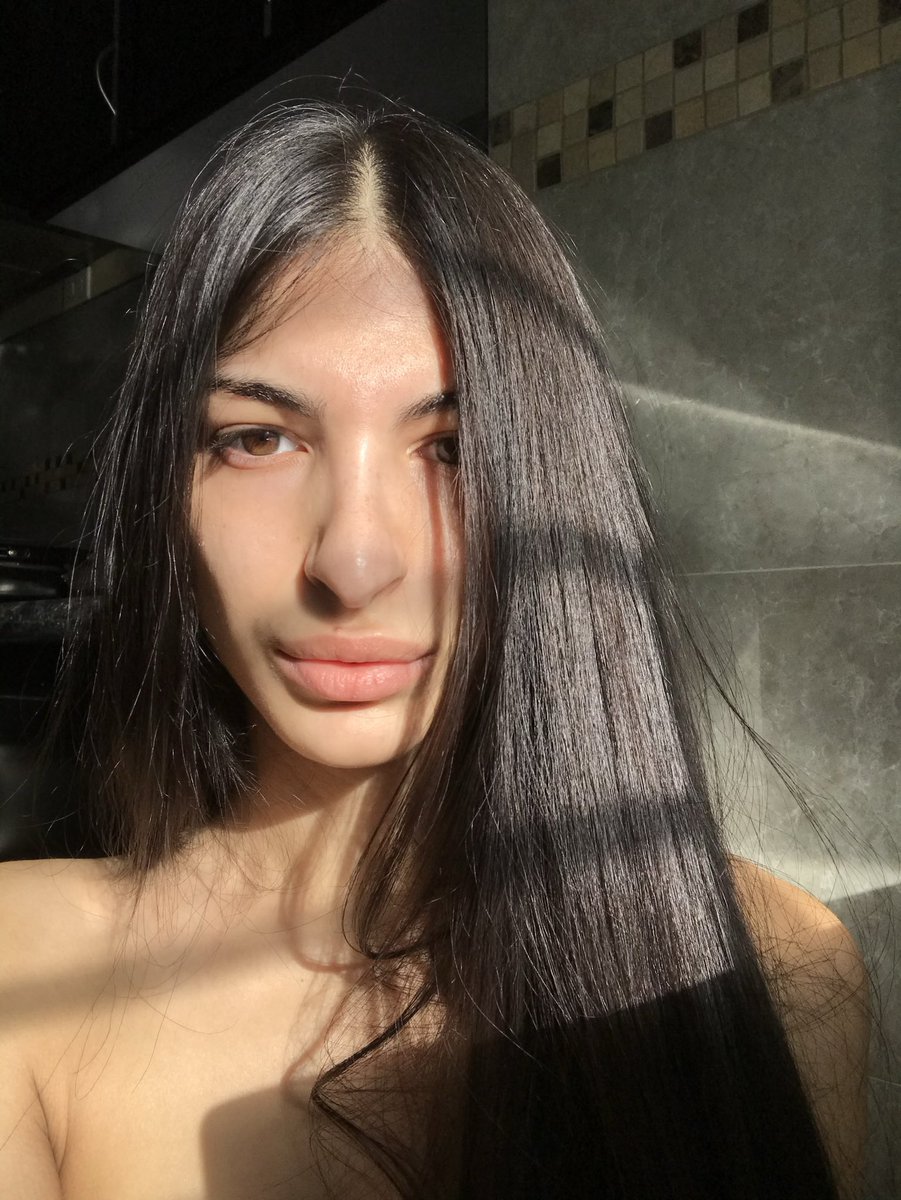 skinnyarab_'s tweet photo. 🌞🤍 https://t.co/zVeAfRK2m3