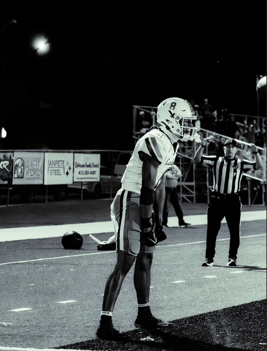 DilonTallie's tweet photo. Mid SZN HL 🎱
WR • 6’4• 205 Trinity Valley CC

https://t.co/0GjWFa5mRN. 👈🏾👈🏾👈🏾

@JUCOFFrenzy @JuCoFootballACE @JUCOTopTalent @jucoweekly @CoachLeoHunt @_CoachRuss_ @Coach_Po @TVCCFOOTBALL https://t.co/KaRkVsAJA1