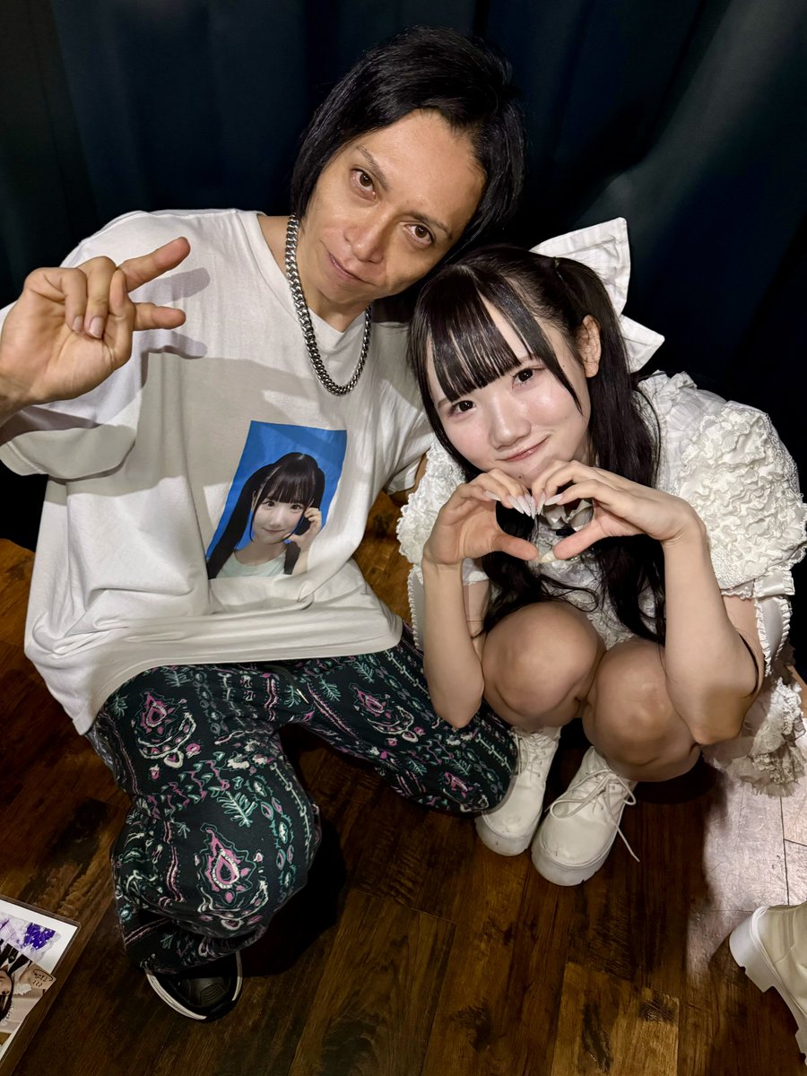 shindvg's tweet photo. おはようございます。すっかり秋ですね、最高です😆
ろんりーいろんなイベント決まってるみたいで対バン相手側の情報で先に知るんですが、熊本遠いなーーー🫠あと平日ね。行きたいの多すぎて全部は無理です🥺
人気出てくると活動の幅も広がってきますね👏考えまくった上で行く日決めますね🗓️ https://t.co/4A7clYMUxY