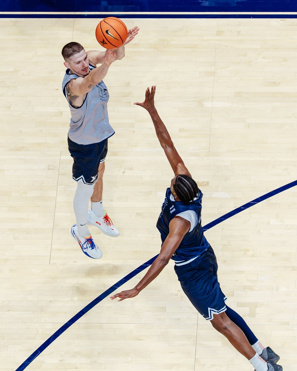 XavierMBB's tweet photo. We play basketball this week 🙌

#LetsGoX https://t.co/JC5UsZ2QoY